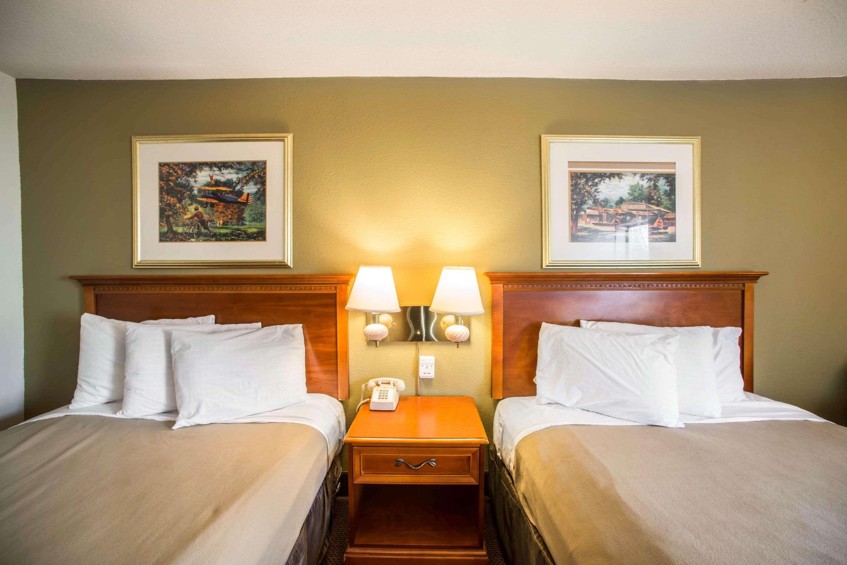 Econo Lodge Маріон Екстер'єр фото
