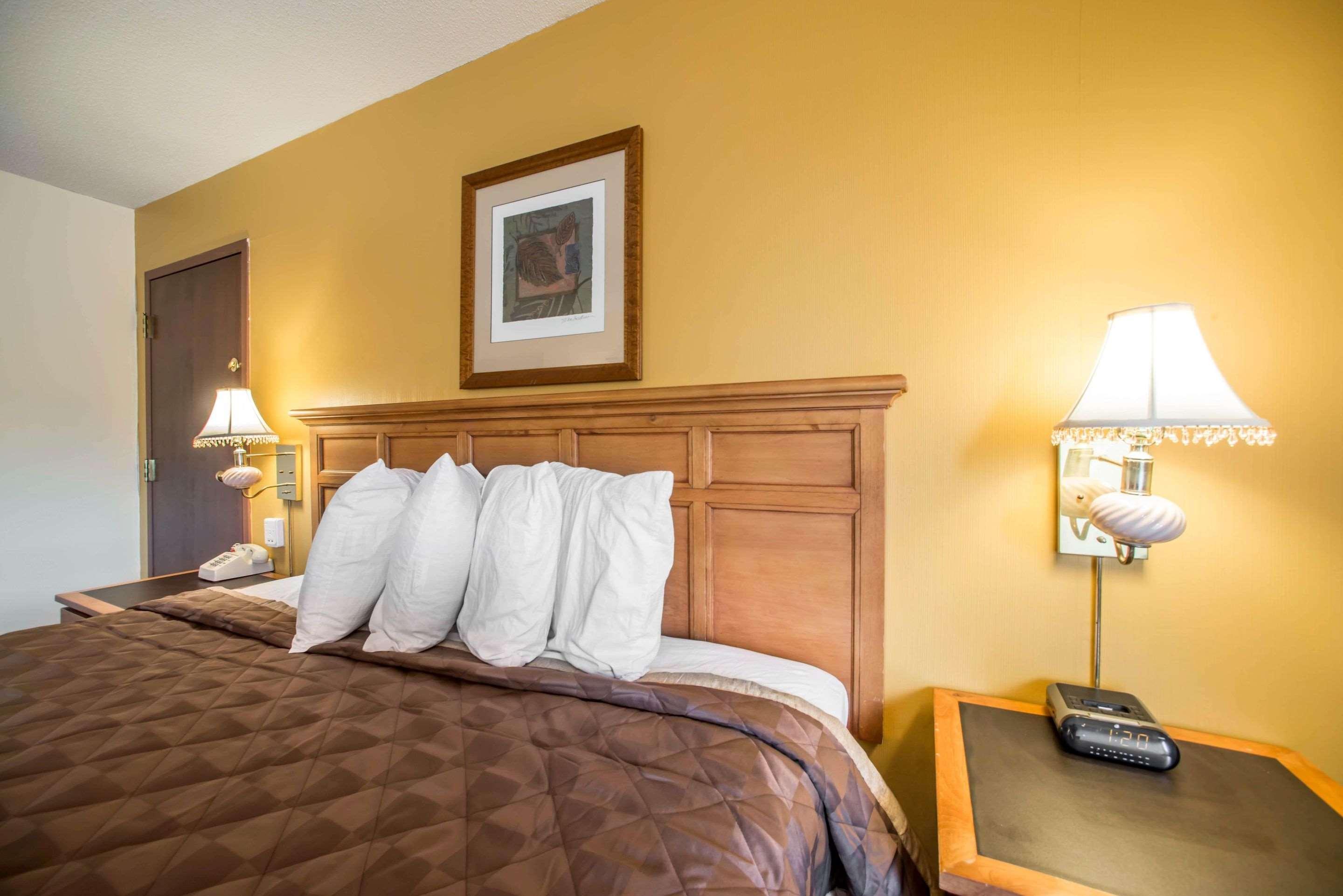 Econo Lodge Маріон Екстер'єр фото